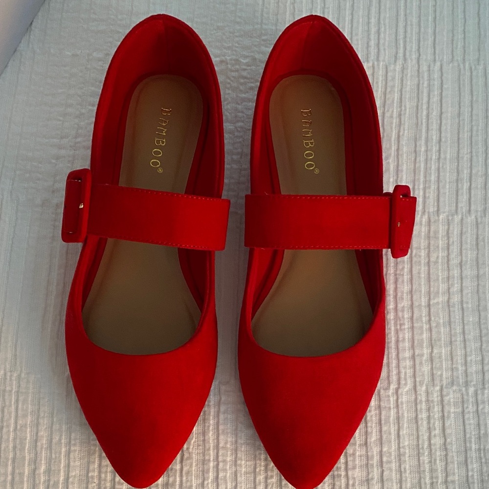 BAMBOO Women's Bold Red Flats